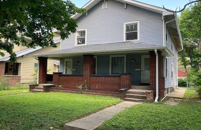 ★Beautiful Modern Home w/ King Suite Near Downtown★