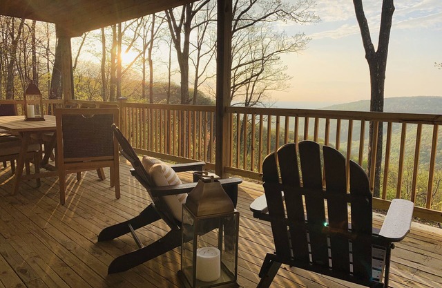 5BR-BRAND Nouvelle brique Monteagle Bluff VRBO w View! Sleeps12 +, spot de camping et 5 acres