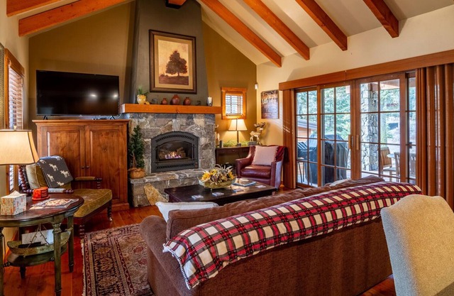 Magnifique chalet de montagne avec accès par ascenseur Poma, bain à remous privé