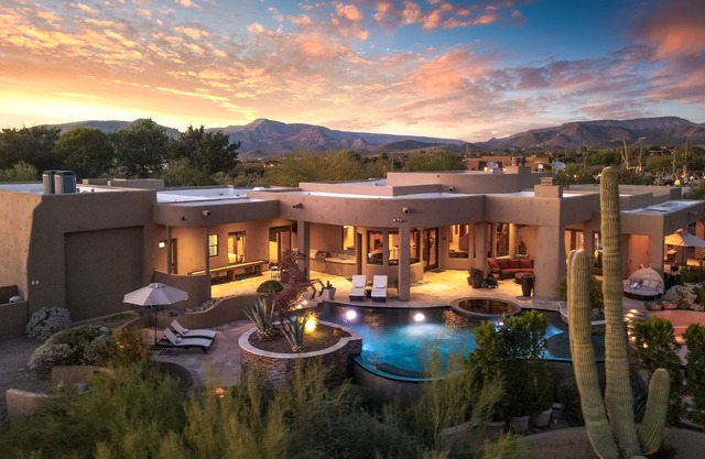 Beautiful Mountain View home w/ Infinity Pool, Spa, 3 Fireplaces and more.