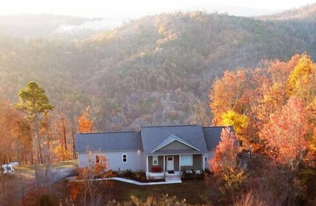 Beautiful Mountaintop Views! Contemporary Cabin Sits Atop 16 Private Acres