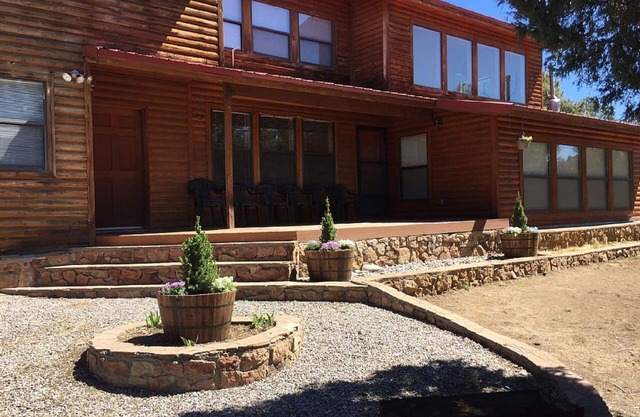 Belle Multi. 4bdrm familiale. Chalet "El Vado Lake" avec Jaccuzi