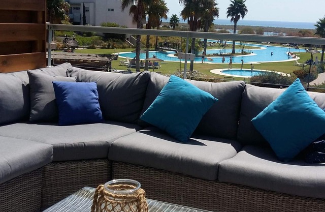 Appartement neuf avec des vues spectaculaires dans une urbanisation privée avec piscine