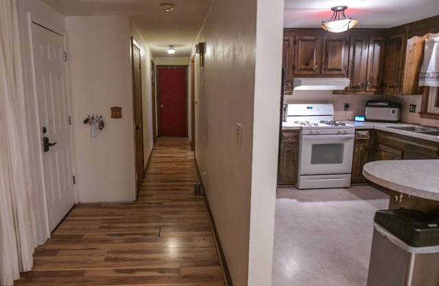 Beautiful Neighborhood, Washer/Dryer, Breakfast,