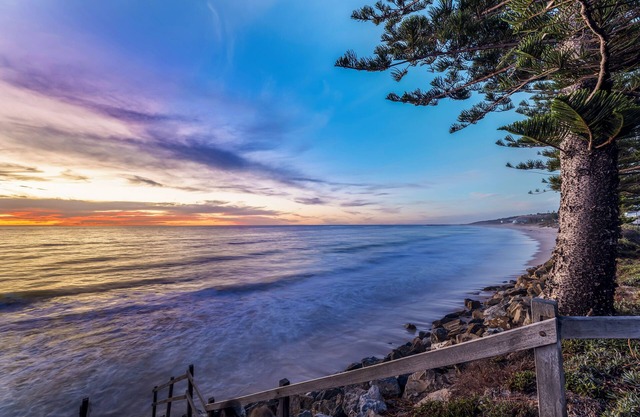 Beautiful new house only 5 minutes walk to the beach!