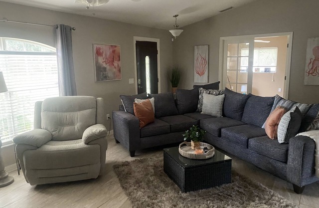 Beautiful newly decorated and furnished private home. Fits any personality!