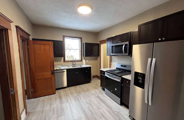Beautiful newly refinished 5 bedroom, single-family home close to St Paul Mpls