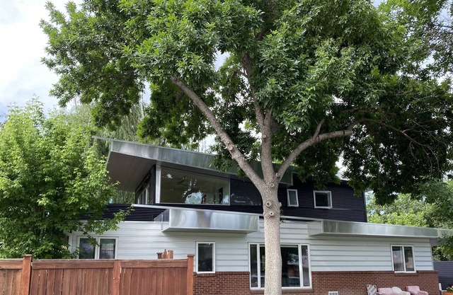 Beautiful newly remodeled home in North Boulder close to everything
