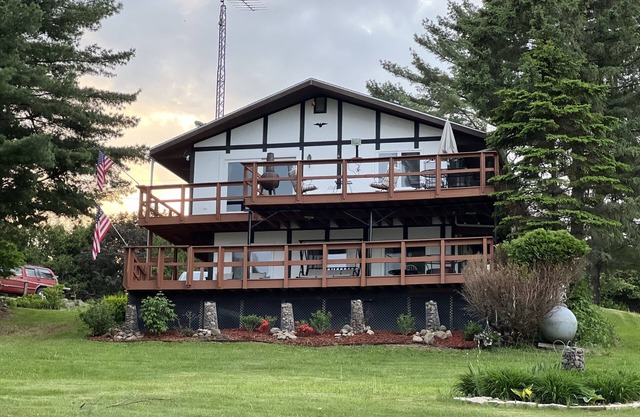 Belle maison récemment rénovée sur Long Lake