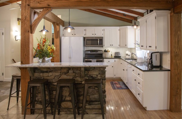 Belle maison récemment rénovée, propriété boisée privée située à Lancaster Co