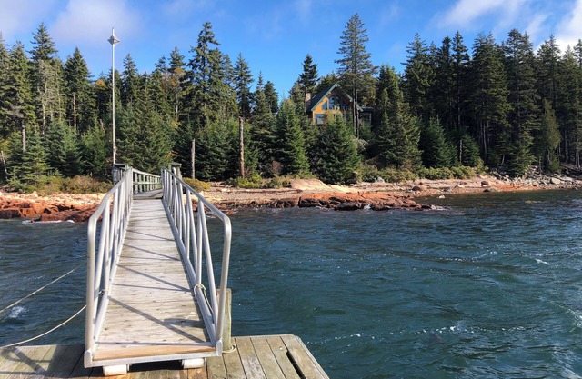 Belle vue sur l'océan, grande maison avec cabine flottante. Oceanfront, Spacious