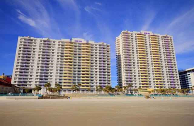 Beautiful Ocean Walk 1Bed/1Bath in Daytona Beach, FL!