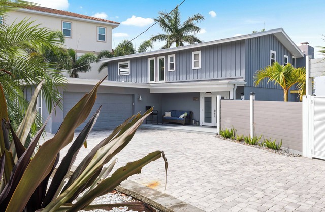 Beautiful Oceanfront 4BR Palm Harbor home w/pool, chef's kitchen, and boat dock