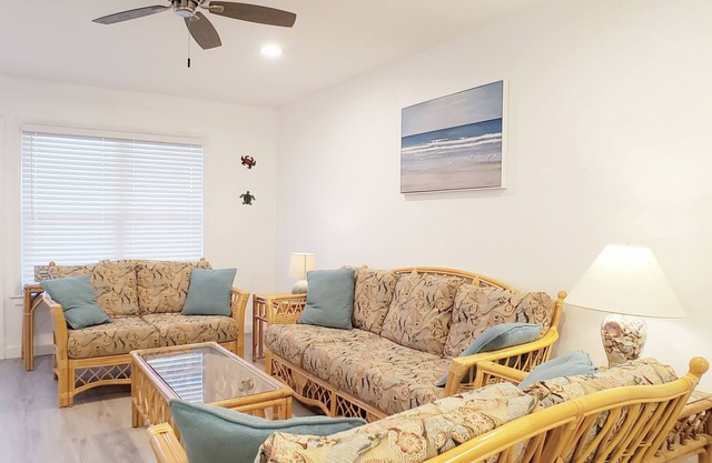 Belle Oceanside Immobilier W / Pool en Grande Plage Lieu!