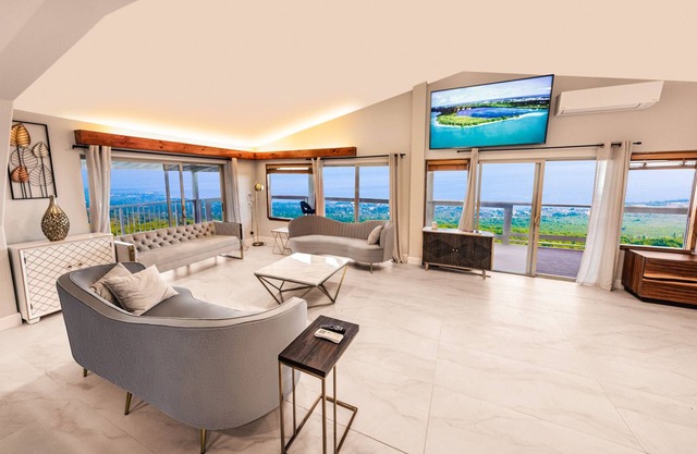 Beautiful Oceanview Home and Studio