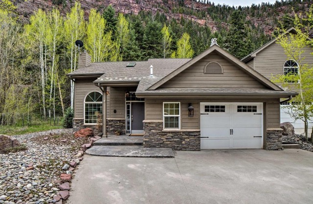 Beautiful Ouray Home with Mtn View, 1 Mi to Town!