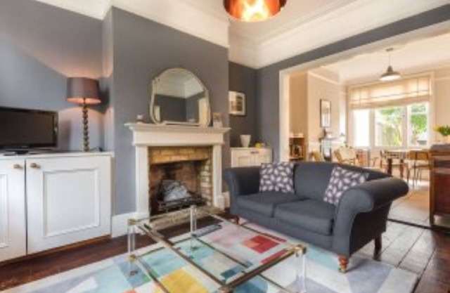 Belle maison d'époque dans Ealing Northfields minutes de tubes