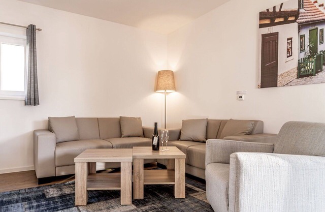 Magnifique maison de vacances privée pour 10 personnes avec WIFI, TV, terrasse et animaux admis