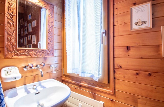 Maravillosa casa de vacaciones privada para 7 personas con WIFI, TV, terraza y aparcamiento