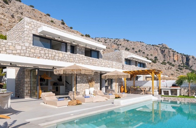 Belle maison de vacances privée avec WIFI, piscine privée, climatisation, TV, balcon, parking