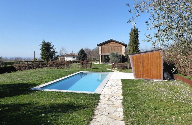 Maison de vacances privée avec sauna, WIFI, bain à remous, piscine privée, climatisation, TV