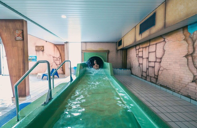 Merveilleuse maison de vacances privée pour 4 personnes avec WIFI, piscine, TV, terrasse et parking