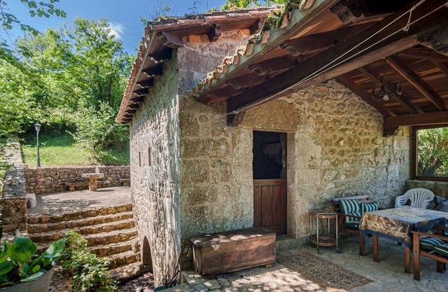Merveilleuse maison de vacances privée pour 2 personnes avec TV, terrasse et parking