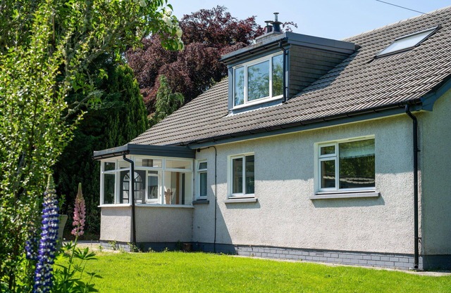 Beautiful private villa for 8 guests with hot tub, WIFI, TV, patio, panoramic view and parking