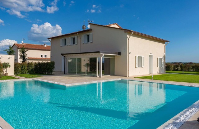 Maison de vacances privée avec WIFI, sauna, climatisation, piscine, bain à remous, TV, patio