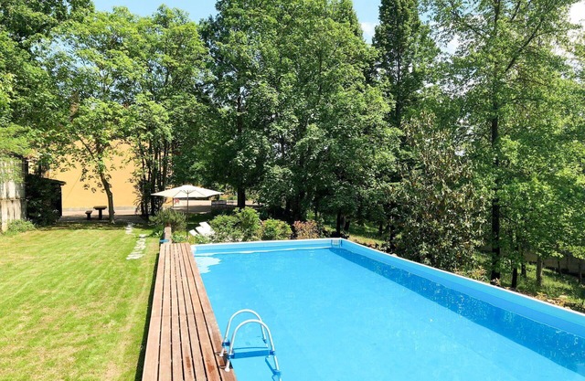 Belle maison de vacances privée avec WIFI, piscine privée, TV, terrasse, animaux admis, parking