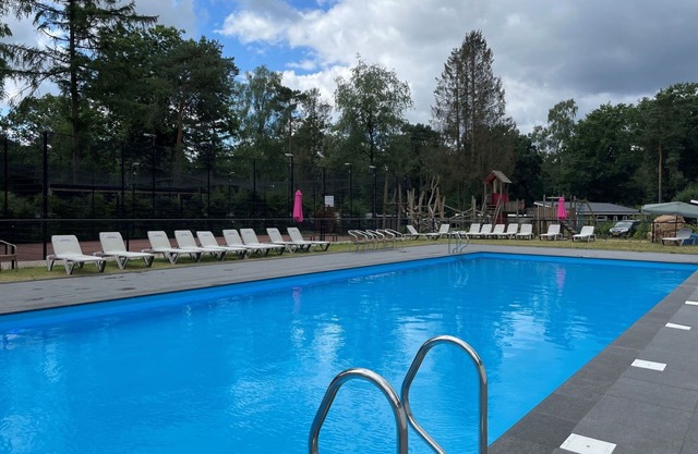 Belle maison de vacances privée avec piscine, climatisation, WIFI, TV, terrasse et animaux admis