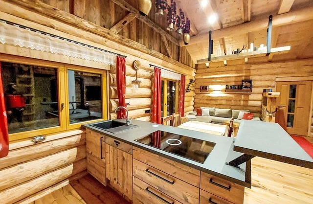 Belle maison de vacances privée avec WIFI, TV, terrasse, animaux admis et vue panoramique