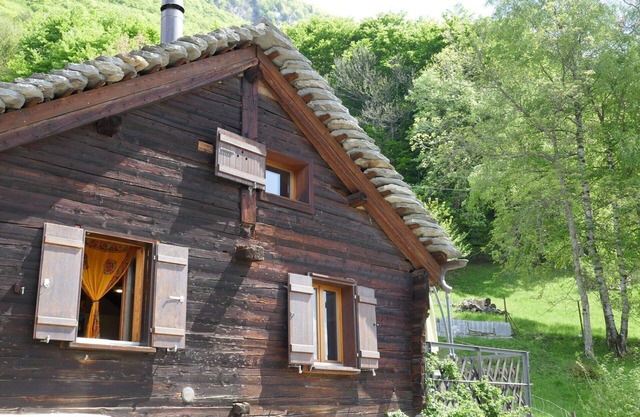 Belle maison de vacances privée avec WIFI, TV, terrasse, animaux admis et parking