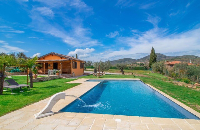 Belle maison de vacances privée avec WIFI, climatisation, piscine privée, TV, balcon, parking