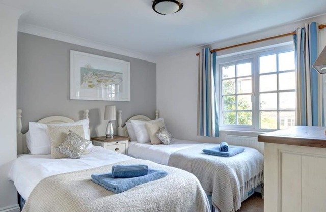Beautiful private villa for 6 people with WIFI, TV, patio and pets allowed