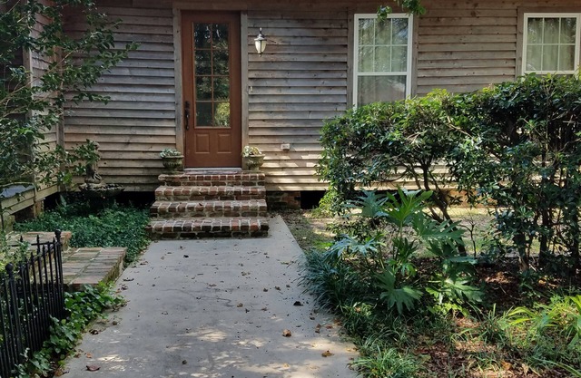 Side House sur Bayou Tech