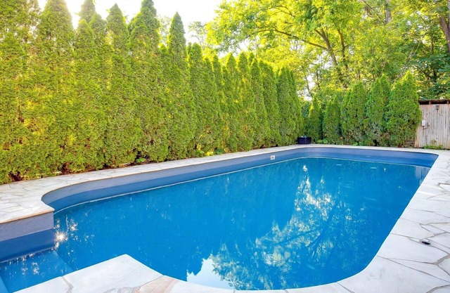 Belle propriété dans les Highlands historiques avec bain à remous et grande piscine!