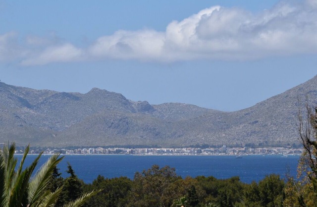 Belle villa de vacances à Bon Aire Alcudia dans un endroit calme avec vue sur la mer