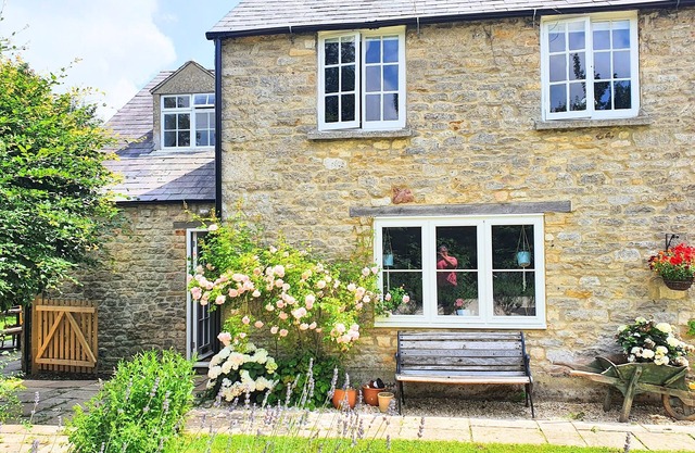 Beautiful, Quiet, Countryside Cottage in the foothills of the Cotswolds