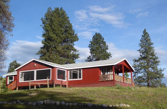 Beau ranch et nouvelle maison à Okanogan Highlands