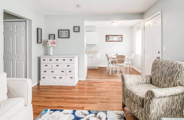 The "Cozy Tennyson" Near Auburn Hills/Waterford
