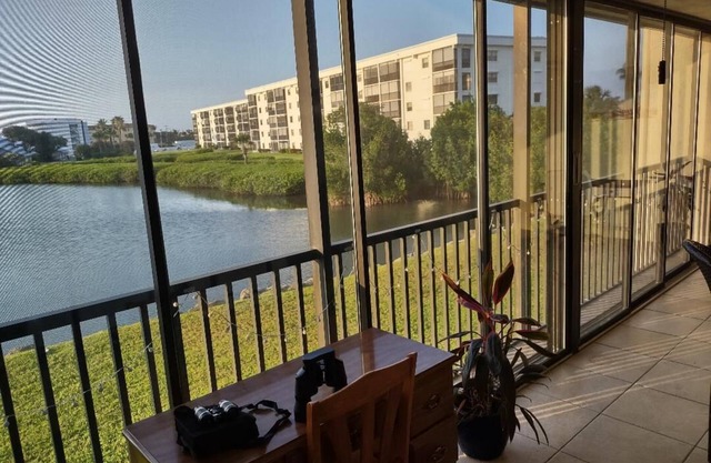 Beautiful River 2 bedroom Condo plus garage.
