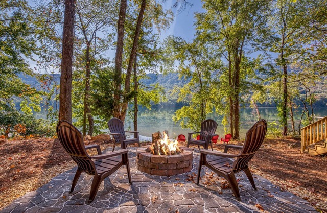 Belle cabine de rivière au coeur des gorges du Tennessee