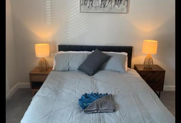 Beautiful Room in Apartment near Town Centre