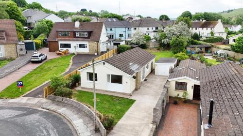 Beautiful Rural Bungalow in Aberthin