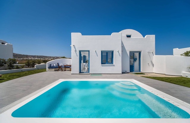 Beautiful Santorini Villa | 2 Bedroom Villa | Private Pool & Magical Sea Views | Karterados