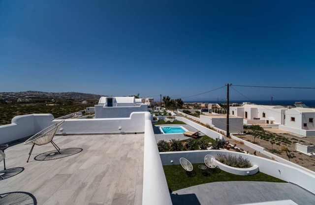 Beautiful Santorini Villa | 2 Bedrooms | Private Pool & Magical Sea Views | Karterados