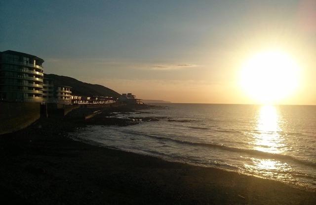 Bel appartement en front de mer dans le nord du Devon avec 3 grandes chambres. 6 couchages.