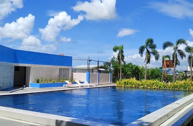 Beautiful seaside view and refreshing air.