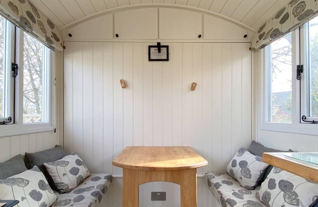 Beautiful Shepherds Hut near The Gower